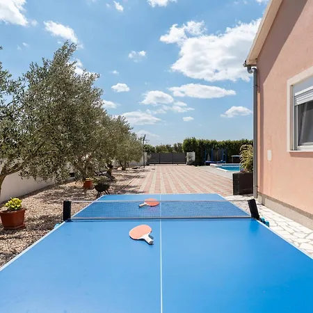 Villa Beautiful Maris With Pool *