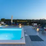 Villa Beautiful Maris With Pool *