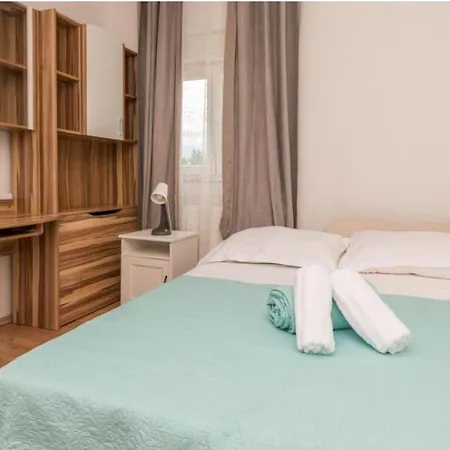 Beautiful Maris With Pool Villa *